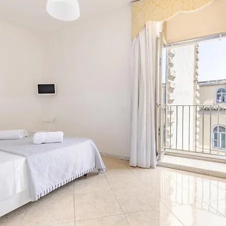 Anema E Core נאפולי